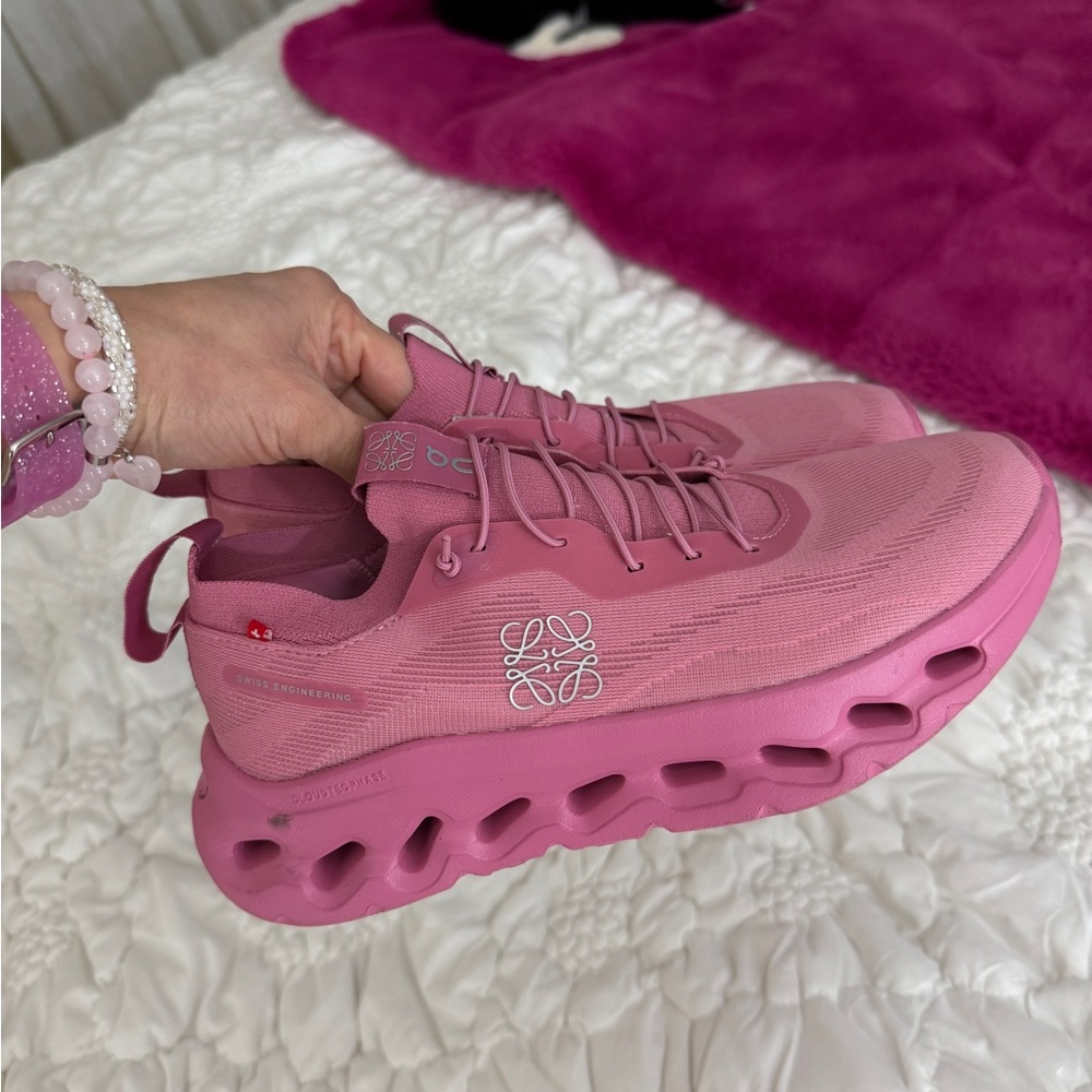 On Cloud Loewe - image 2